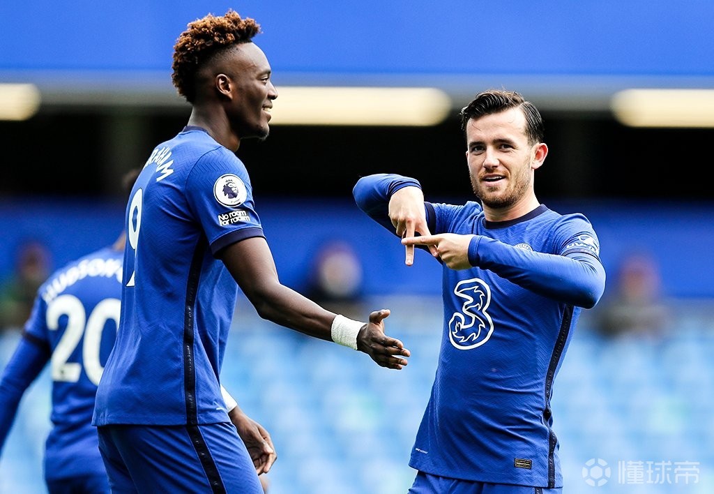 新西兰女足选手助球队取得关键胜利(新西兰女足选手助球队取得关键胜利视频)