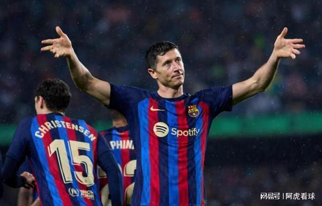 完美体育直播机构-关于兰斯全面击溃对手，主场取得关键胜利提振士气的信息